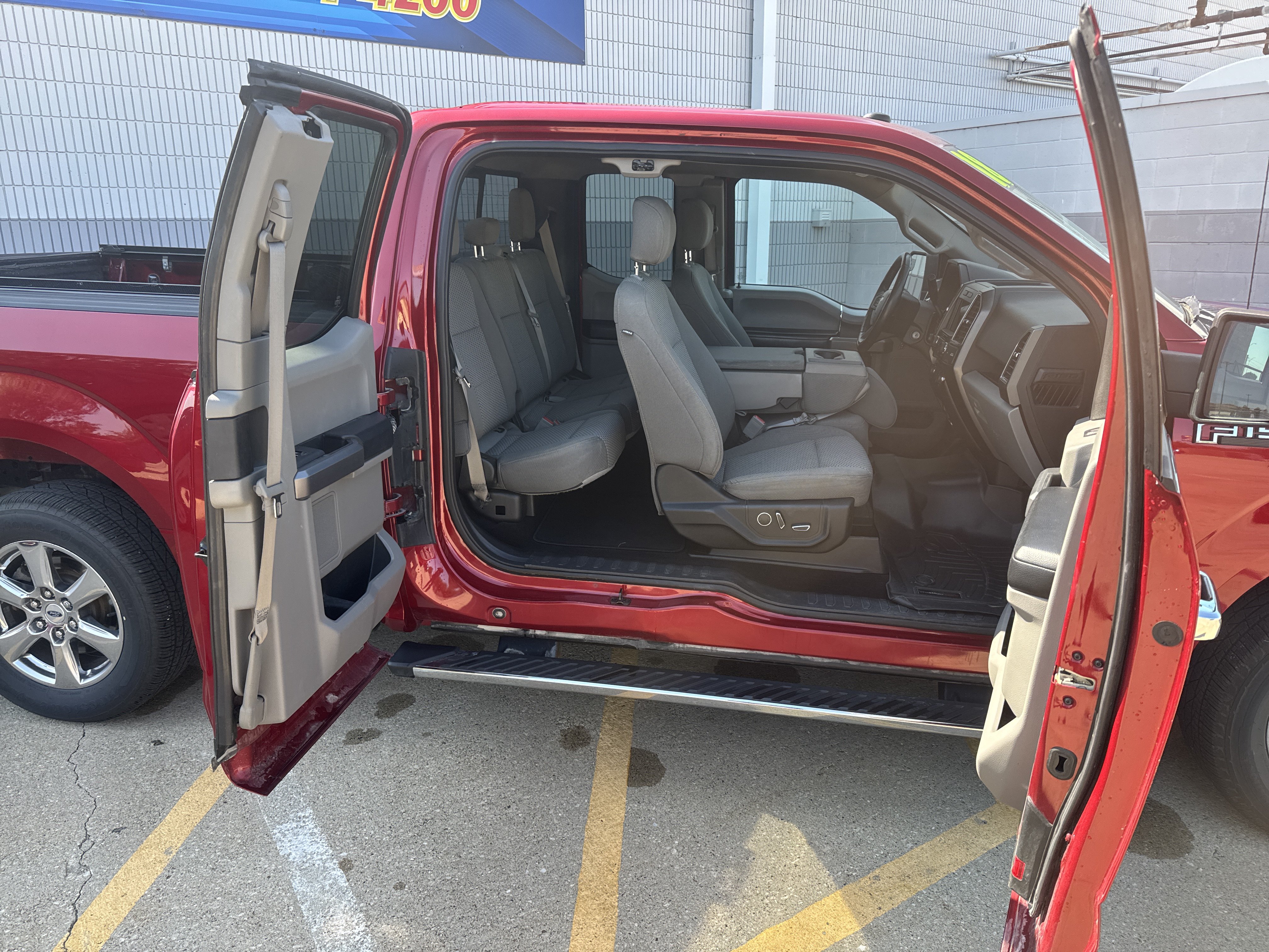 Used 2018 Ford F150 XLT w/ Equipment Group 302A Luxury RWD image 7