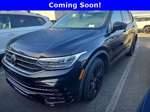 Used 2022 Volkswagen Tiguan SE R-Line FWD image 1