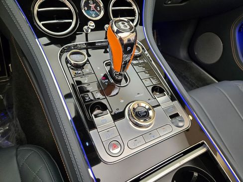 Used 2023 Bentley Continental GT V8 image 36