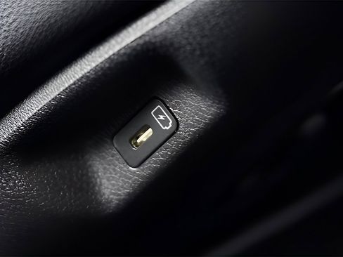 Used 2024 Kia Sportage X-Line w/ X-Line Premium Package image 13