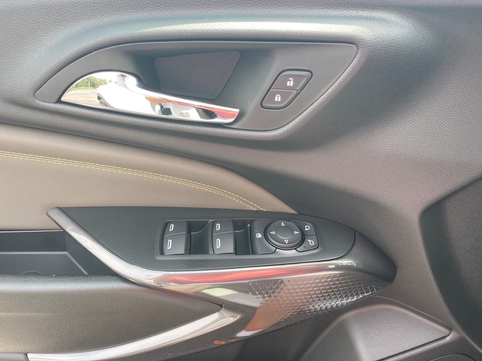 New 2026 Chevrolet Trax ACTIV FWD image 8