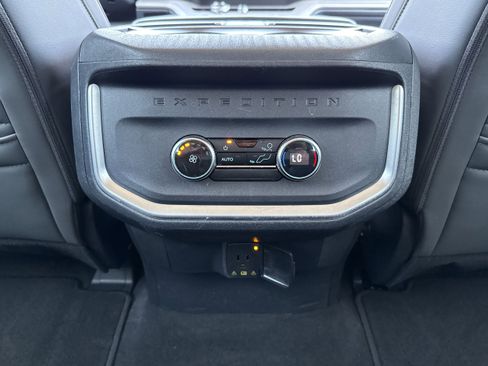 Used 2025 Ford Expedition Active image 27