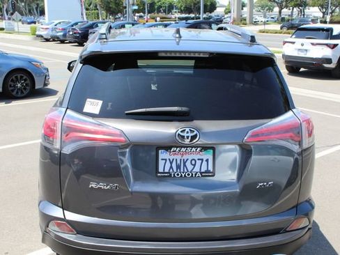 Used 2017 Toyota RAV4 XLE w/ Carpet Mat Package FWD image 8