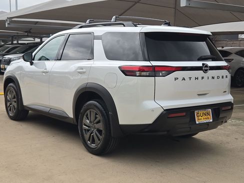 New 2026 Nissan Pathfinder SV image 5