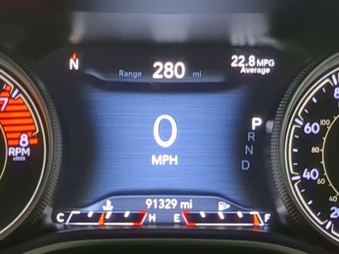 Used 2020 Jeep Cherokee Trailhawk w/ Cold Weather Group AWD/4WD image 37
