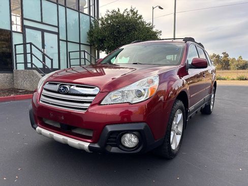 Used 2013 Subaru Outback 2.5i Limited image 3