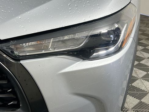 Used 2023 Toyota Corolla Cross LE FWD image 11