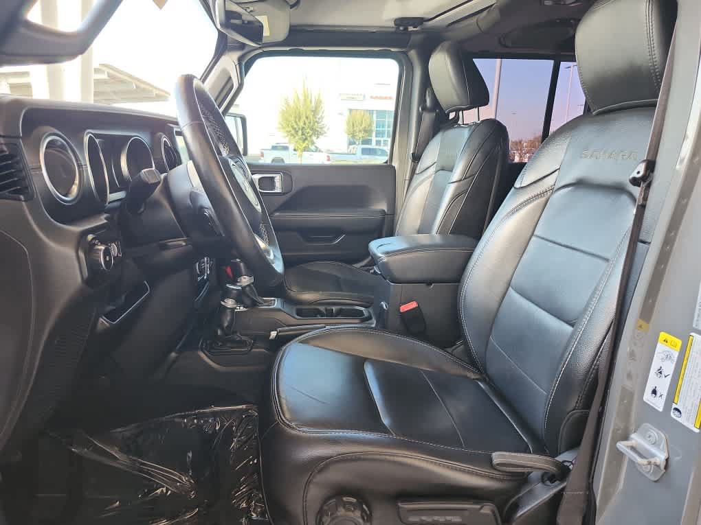 Used 2019 Jeep Wrangler Unlimited Sahara w/ Uconnect 4C Nav & Sound Group AWD/4WD image 15