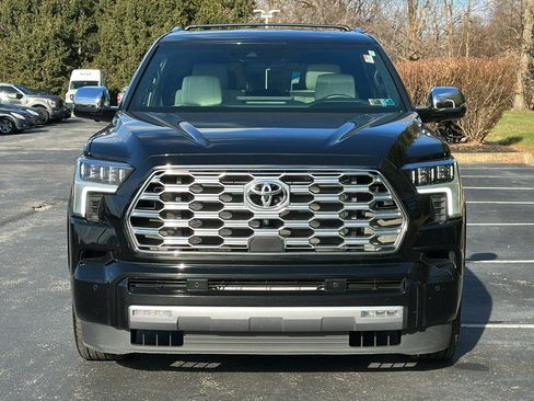 Used 2025 Toyota Sequoia Capstone image 3