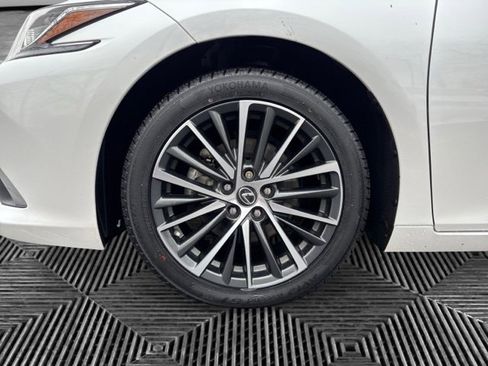 Used 2023 Lexus ES 350 w/ Premium Package image 26