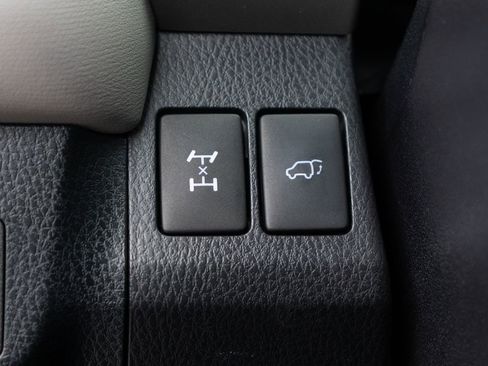 Used 2017 Toyota RAV4 XLE image 27