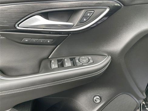 Used 2023 Buick Envision Essence w/ Technology Package I AWD/4WD image 28