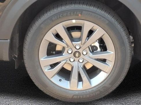 New 2026 Ford Explorer Active w/ Active Comfort Package AWD/4WD image 24