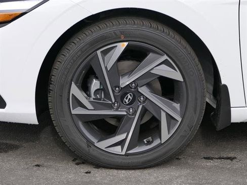 New 2025 Hyundai Elantra Sport image 10