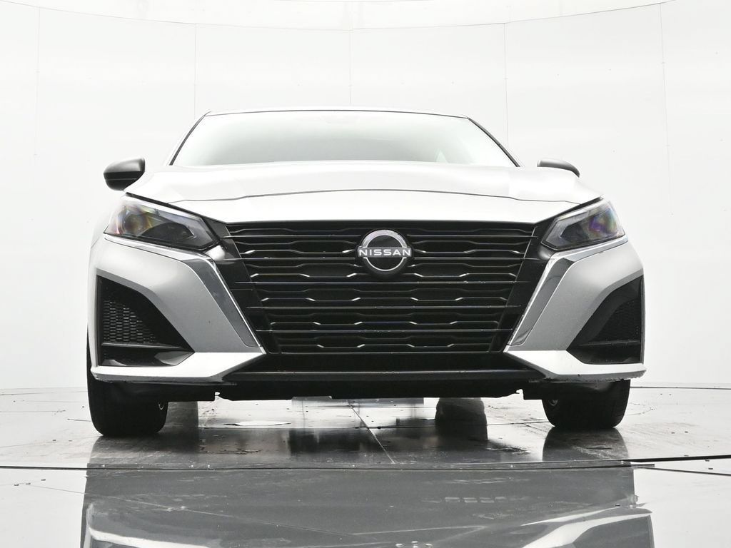 Certified 2025 Nissan Altima 2.5 SV FWD image 37