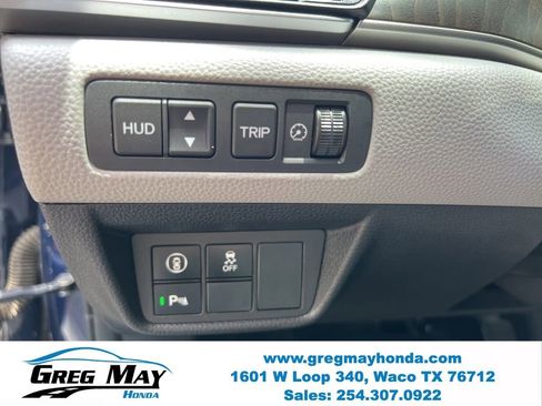 Used 2018 Honda Accord Touring image 25