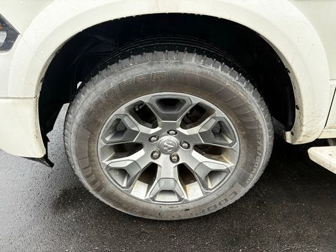 Used 2018 RAM 1500 Limited image 18