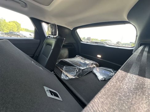 New 2025 Ford Escape SE image 26