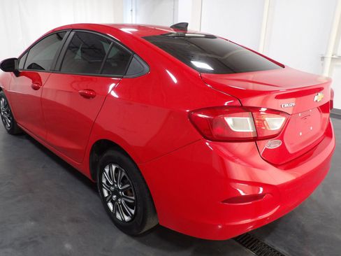 Used 2018 Chevrolet Cruze LS image 6