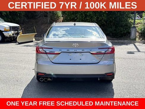 Used 2025 Toyota Camry SE FWD image 3