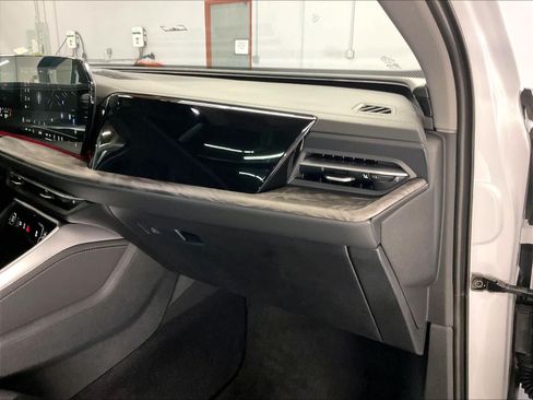 Certified 2025 Audi Q5 Premium AWD/4WD image 18