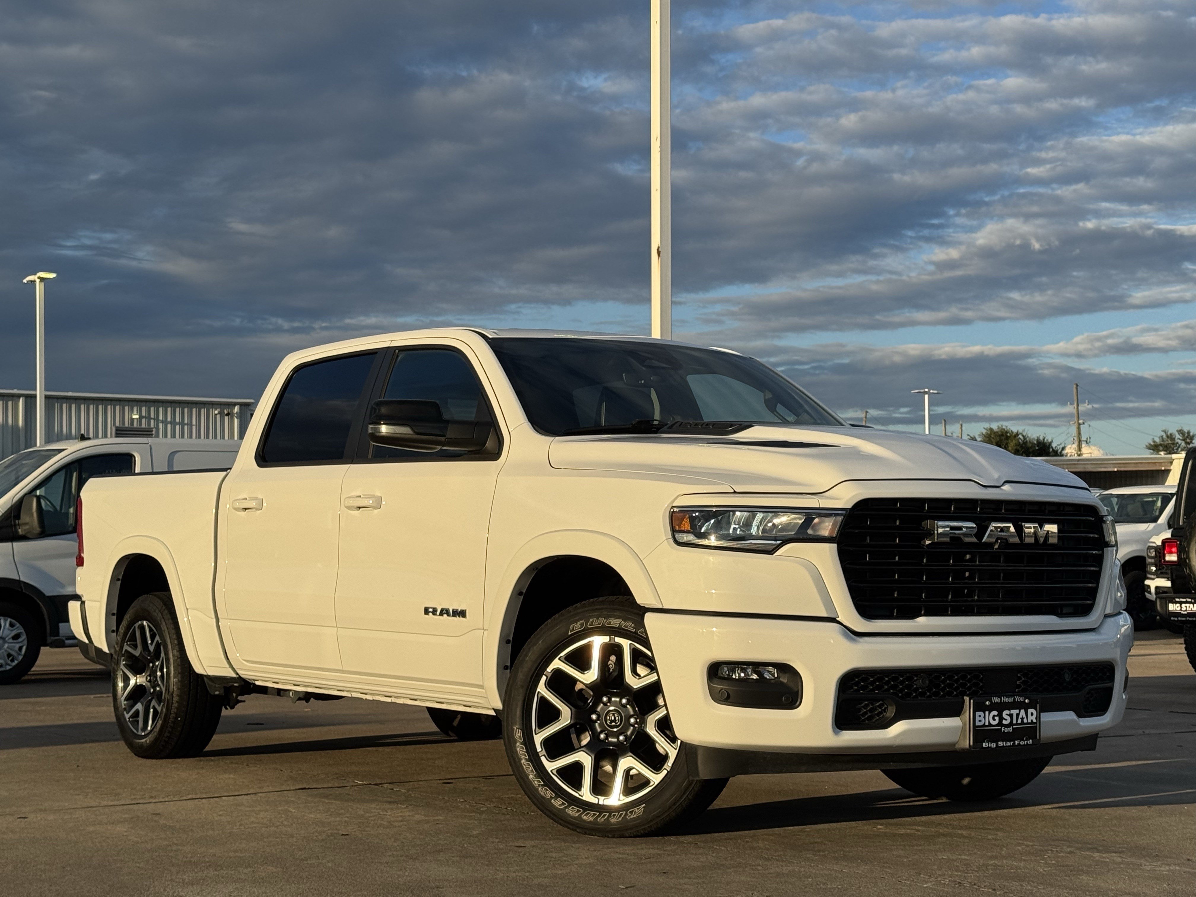 Used 2025 RAM 1500 Laramie w/ Sport Appearance Package AWD/4WD image 2