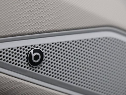 Used 2025 Volkswagen Jetta SEL image 30