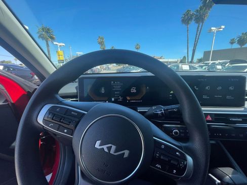 Used 2025 Kia K5 LXS image 35