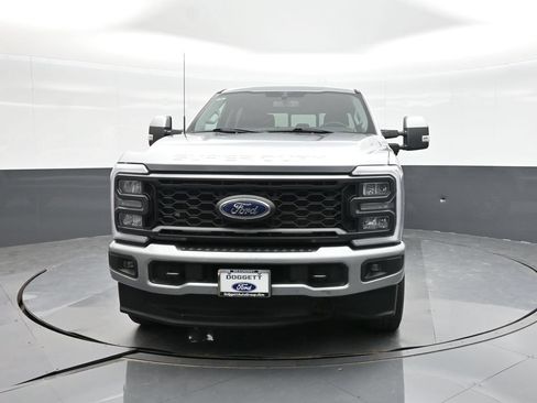 Used 2023 Ford F250 Lariat w/ Sport Appearance Package AWD/4WD image 17