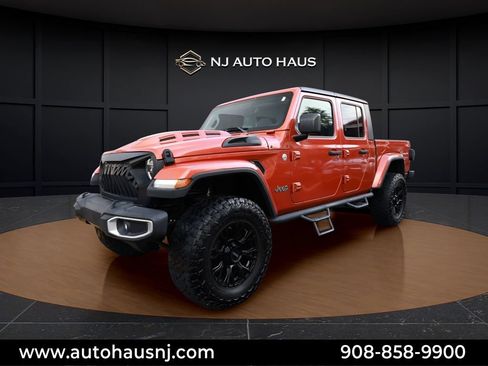 Used 2021 Jeep Gladiator Overland AWD/4WD image 9