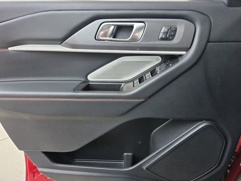 Used 2025 Ford Explorer ST w/ Sun And Sound Package image 19