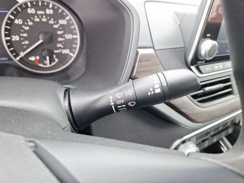 Used 2023 Nissan Altima 2.5 SV image 24