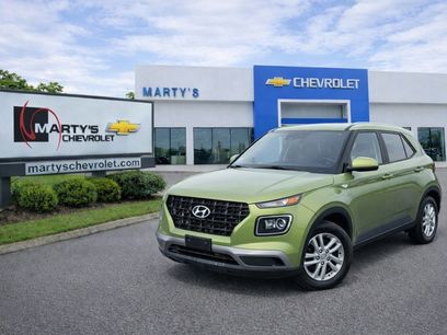 Used 2023 Hyundai Venue SE w/ Cargo Package