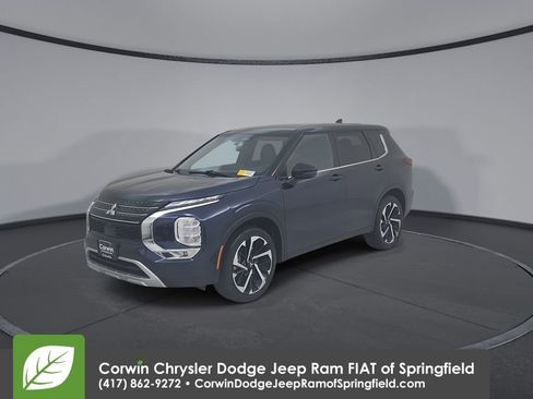 Used 2024 Mitsubishi Outlander SE image 7