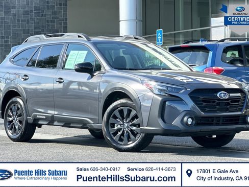 Used 2025 Subaru Outback Onyx Edition image 1