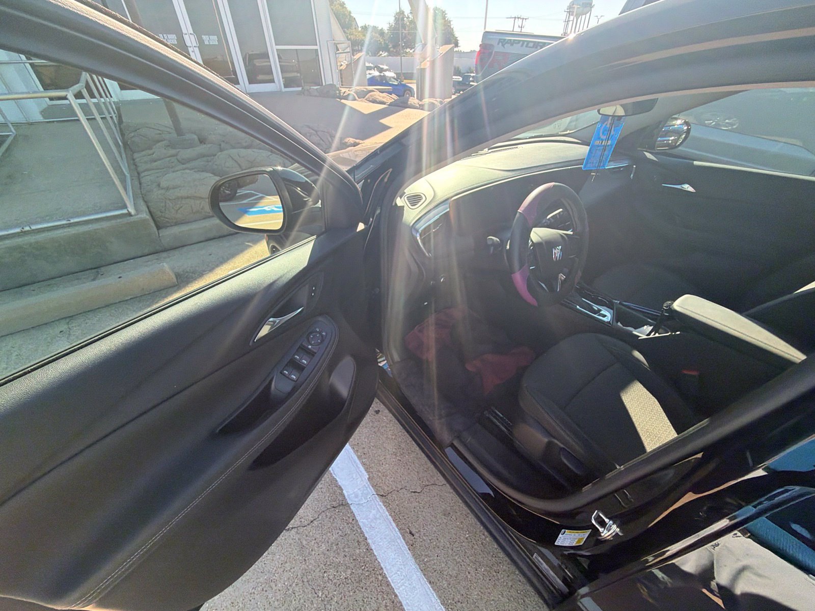 Used 2024 Buick Encore GX Preferred FWD image 7