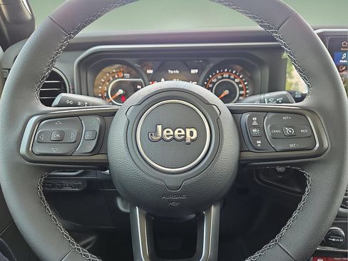 New 2026 Jeep Gladiator Rubicon AWD/4WD image 24