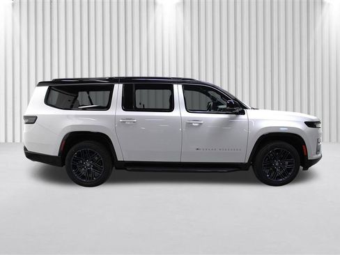 New 2026 Jeep Grand Wagoneer L 4WD image 2