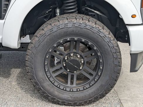 New 2024 Ford F250 Lariat w/ Lariat Ultimate Package image 13