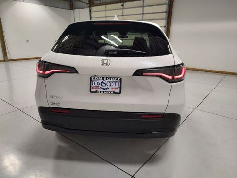 New 2026 Honda HR-V LX image 12
