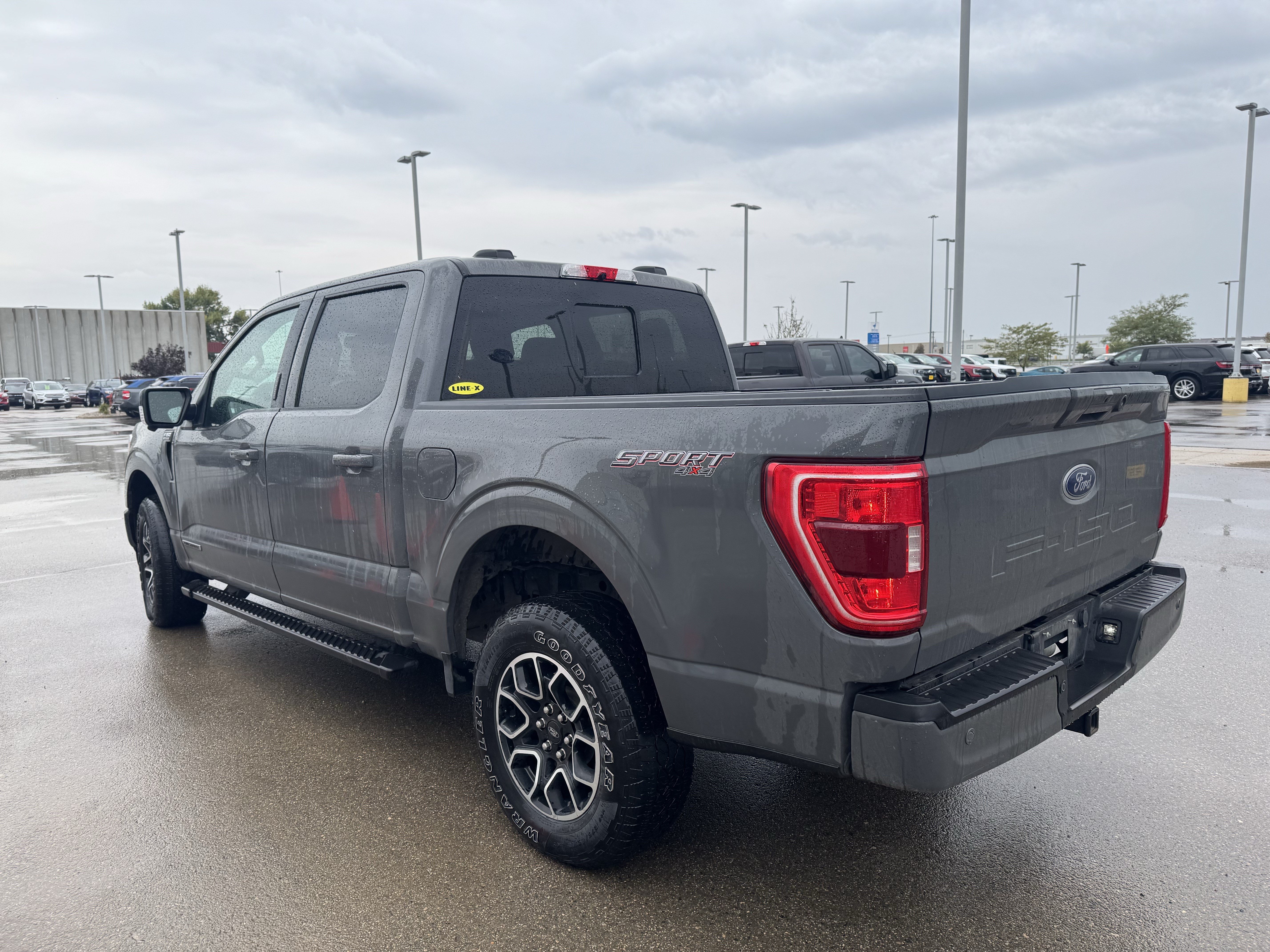 Used 2021 Ford F150 XLT w/ Equipment Group 302A High AWD/4WD image 4