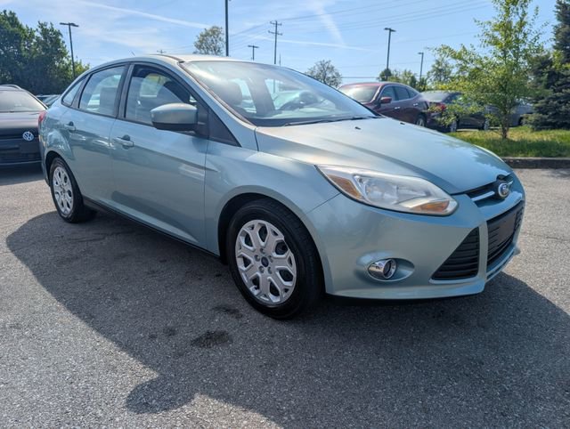 Used 2012 Ford Focus SE FWD image 1
