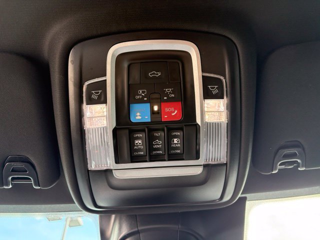 Used 2024 RAM 2500 Limited AWD/4WD image 26