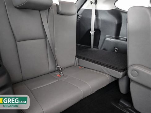 Used 2023 Toyota Highlander XLE FWD image 15