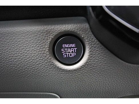 Used 2025 Kia Carnival SX Prestige FWD image 27
