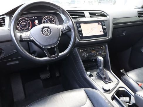 Used 2019 Volkswagen Tiguan SEL Premium AWD/4WD image 5