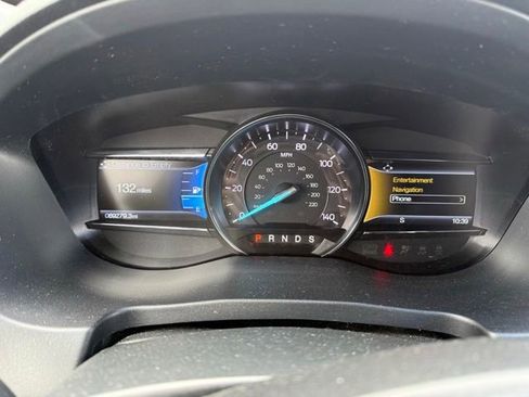 Used 2019 Ford Explorer XLT w/ Equipment Group 202A AWD/4WD image 18