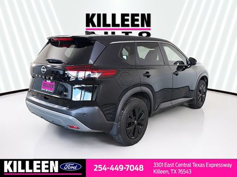 Used 2022 Nissan Rogue SV FWD image 8