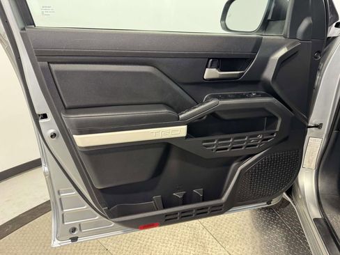 Used 2024 Toyota Tacoma TRD Off-Road image 15