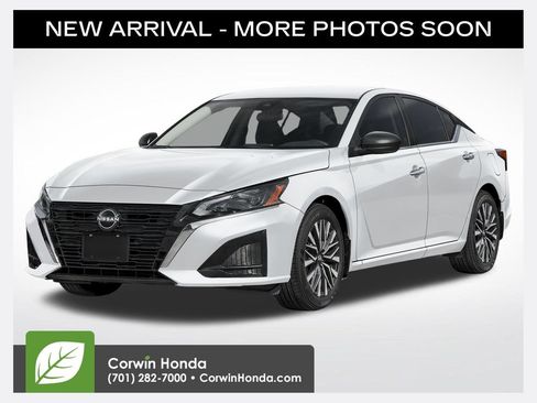 Used 2025 Nissan Altima 2.5 SV AWD/4WD image 1